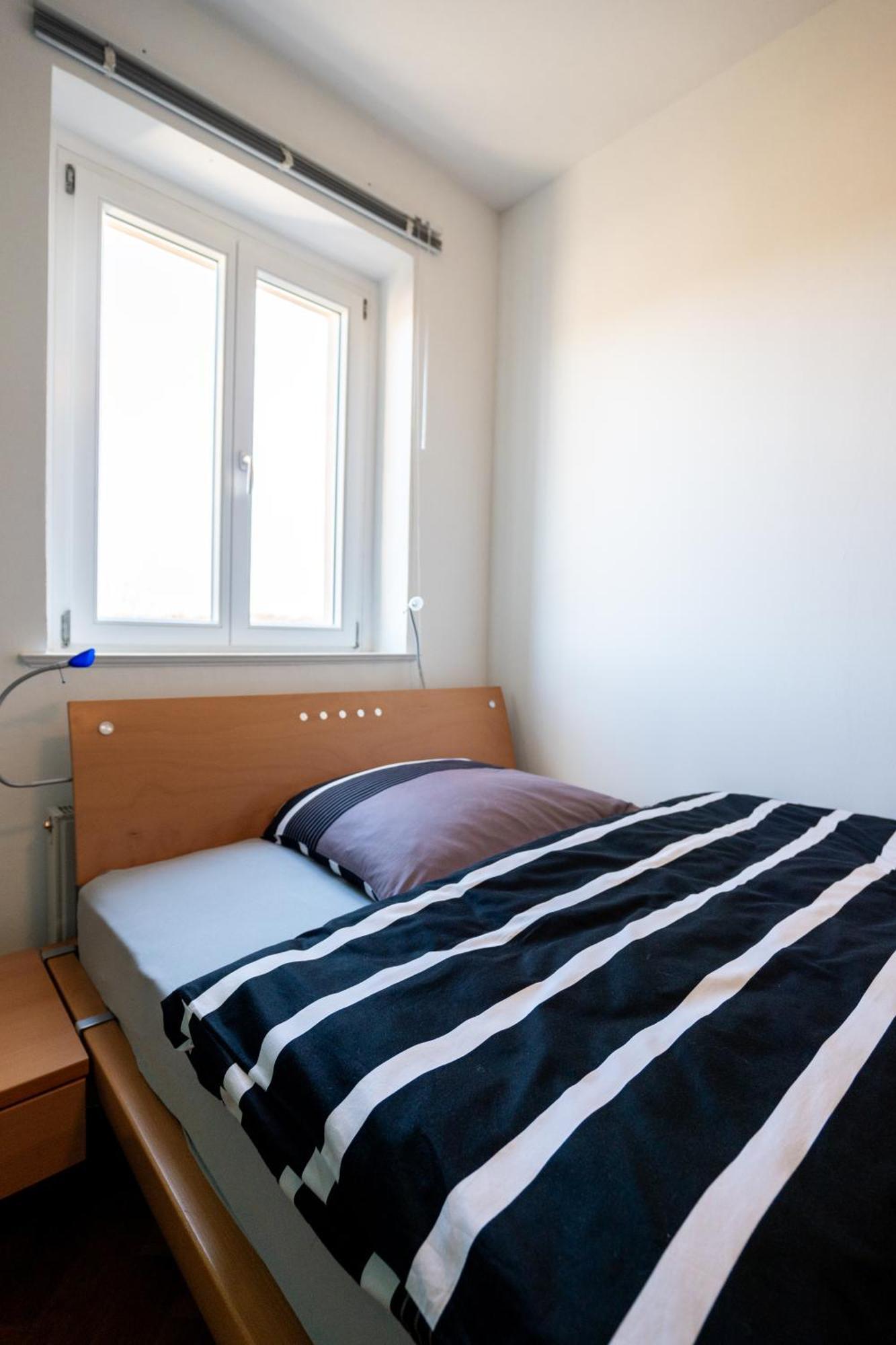 Doppelhaus- Villa Leipzig Schleussig , Moderner Altbau Apartment Dachetage Mit 2 Schlafzimmern Und Separatem Zusatzzimmer , Parkplatz - Balkon - Kamin - Eicheparkett - Arbeitsplatz Εξωτερικό φωτογραφία